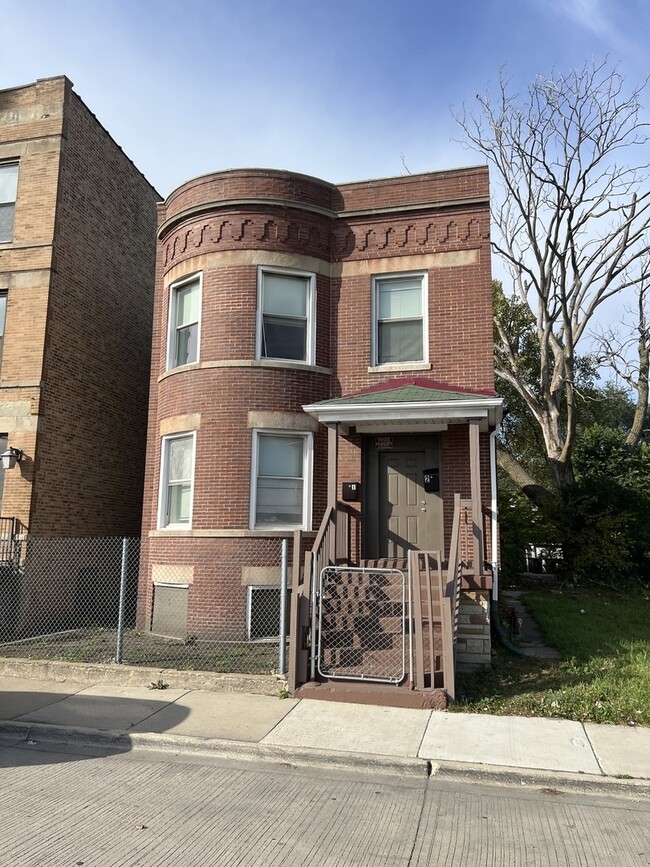 property at 5354 S Wells St