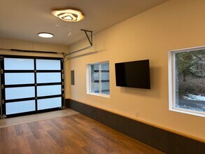 2213 Squalicum Mountain Rd in Bellingham, WA - Building Photo - Building Photo