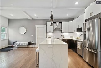 20 Lincoln St, Unit 20 Lincoln Street Room A in Somerville, MA - Foto de edificio - Building Photo