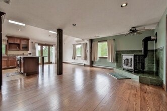 72 Long Hill Rd in Bolton, MA - Building Photo - Building Photo