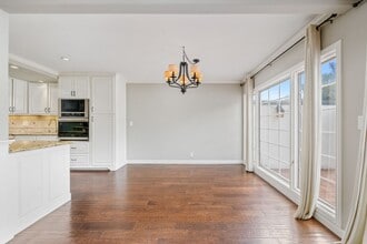 458 Orion Way in Newport Beach, CA - Building Photo - Building Photo