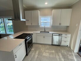 1106 Egan St, Unit A in Denton, TX - Building Photo