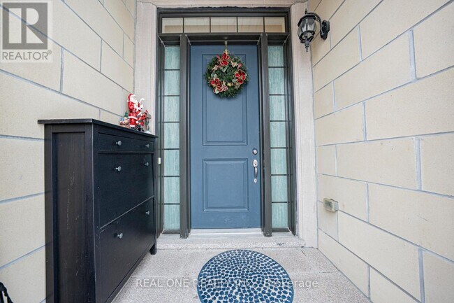 45 Shining Willow Ct in Richmond Hill, ON - Building Photo - Building Photo