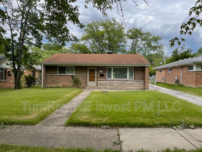 property at 17937 Wildwood Ave