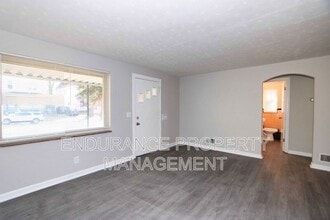 855 Academy Ave in Cincinnati, OH - Building Photo - Building Photo