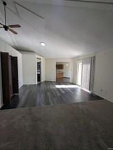 2727 N Clinton St in Fort Wayne, IN - Foto de edificio - Building Photo