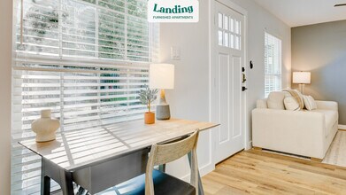 425 N Rosemont Ave-Unit -102.725634 in Dallas, TX - Building Photo - Building Photo