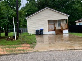 1149 W Front St in Thomasville, AL - Building Photo