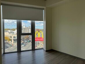 1922 N Milwaukee Ave in Chicago, IL - Building Photo - Building Photo