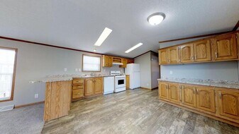 139 American Ave in Bismarck, ND - Building Photo