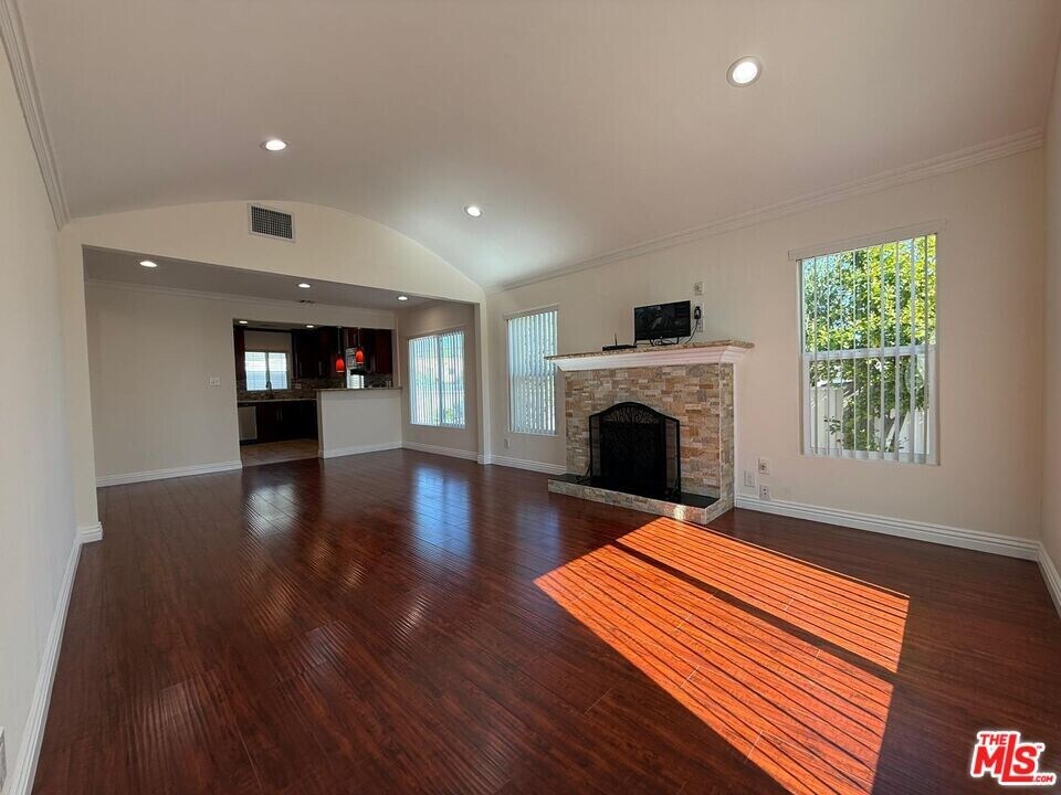 8634 Norris Ave in Los Angeles, CA - Building Photo