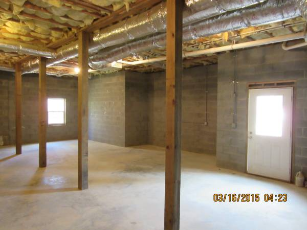 property at 1824 Lower Ridgewood Blvd
