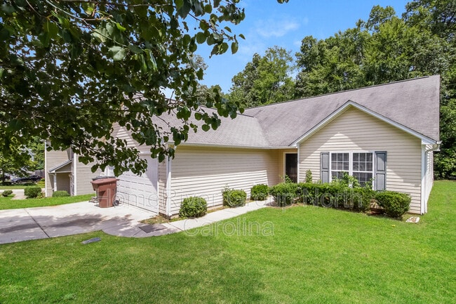 property at 1109 Maury Ln