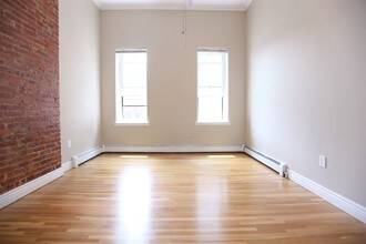 554 OBSERVER Hwy-Unit -4R in Hoboken, NJ - Building Photo - Building Photo