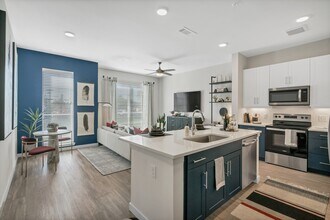 Ross + Peak in Dallas, TX - Building Photo - Building Photo