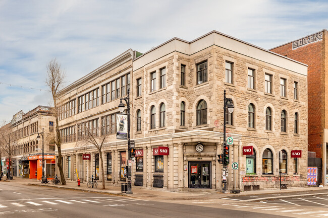 3730 Saint-Laurent Boul in Montréal, QC - Building Photo - Building Photo