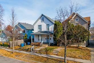 1907 3rd St NE in Minneapolis, MN - Building Photo - Building Photo