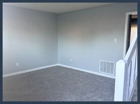 7 Duiguid Dr in Lynchburg, VA - Building Photo