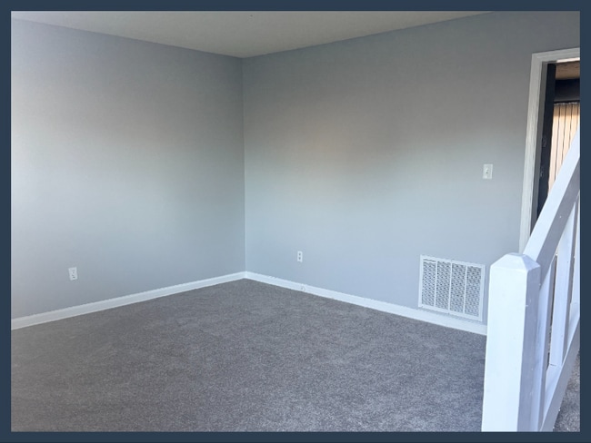 property at 7 Duiguid Dr