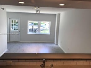 3069 SW 7th St in Miami, FL - Building Photo - Building Photo