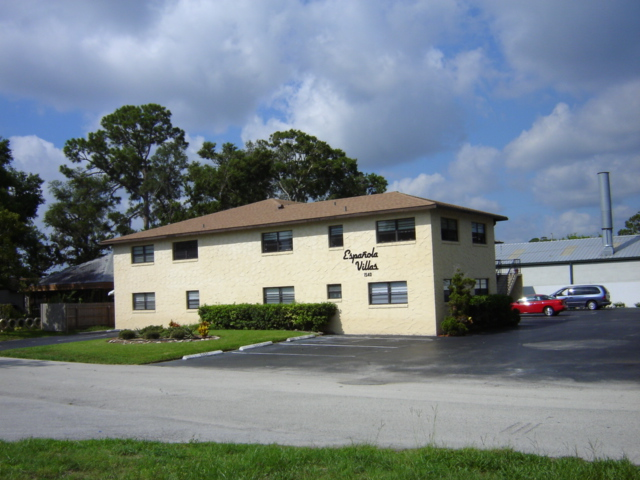 Espanola Villas in Daytona Beach, FL - Foto de edificio