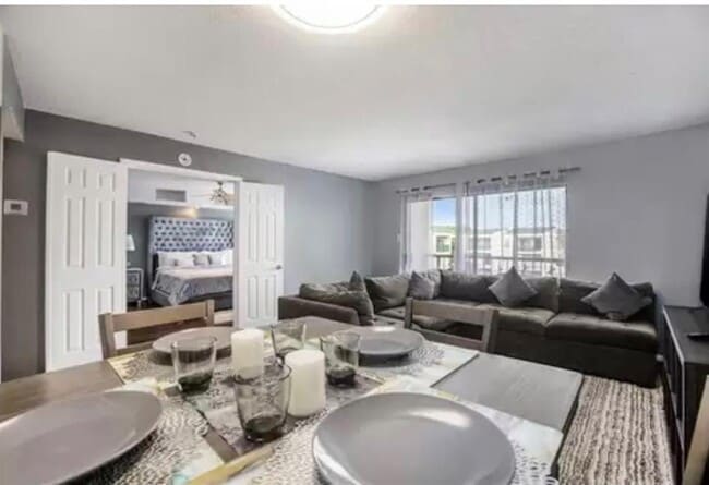 2826 S Bartell Dr photo'