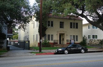 501 S Verdugo Rd in Glendale, CA - Building Photo - Building Photo