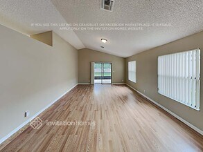 2210 NW 33rd Terrace in Coconut Creek, FL - Foto de edificio - Building Photo
