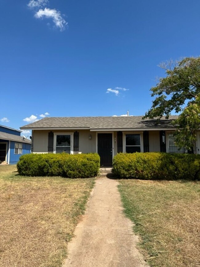 1041 Presidio Dr in Abilene, TX - Building Photo - Building Photo