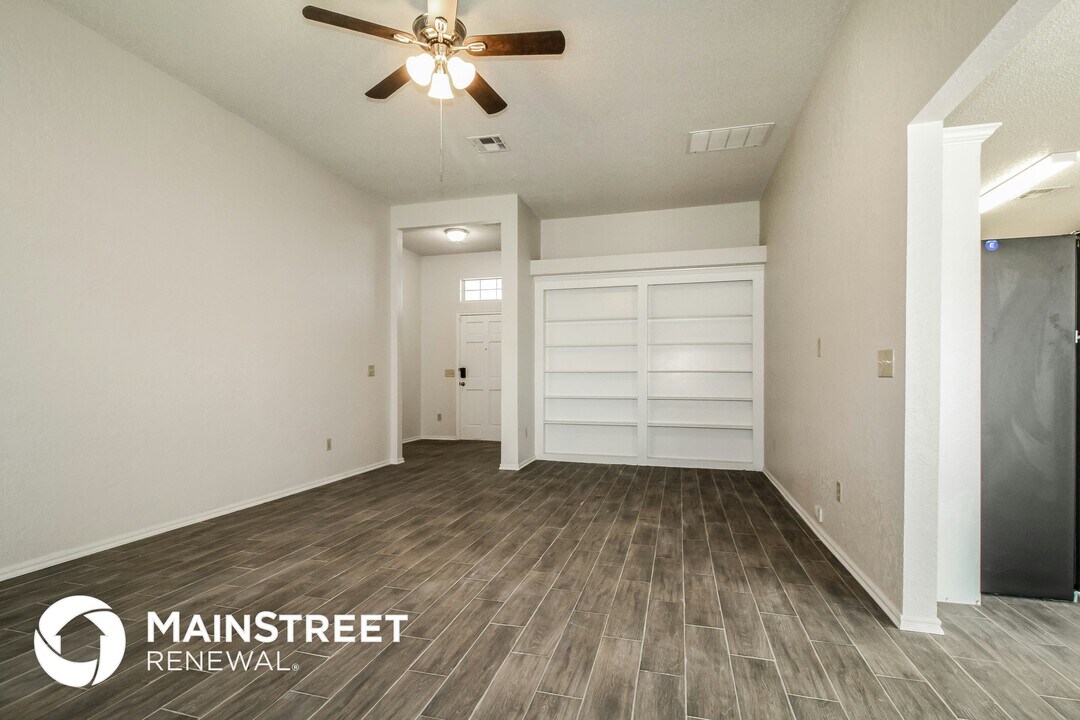 8808 NW 85th Pl in Oklahoma City, OK - Foto de edificio