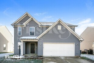 1451 Round Lake Rd in Greenwood, IN - Building Photo