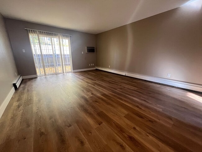 Renovated 2 Bedroom 1 Bathroom Unit!
