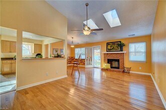 624 Willow Bend Dr in Chesapeake, VA - Foto de edificio - Building Photo