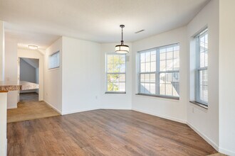 Hunter's Trail in Sun Prairie, WI - Foto de edificio - Interior Photo