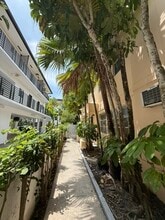 518 Santander Ave, Unit Unit 3 in Coral Gables, FL - Building Photo - Building Photo