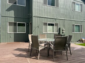 4766 Grumman St in Anchorage, AK - Building Photo - Building Photo