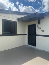 16900 NW 36th Ave in Miami Gardens, FL - Building Photo - Building Photo