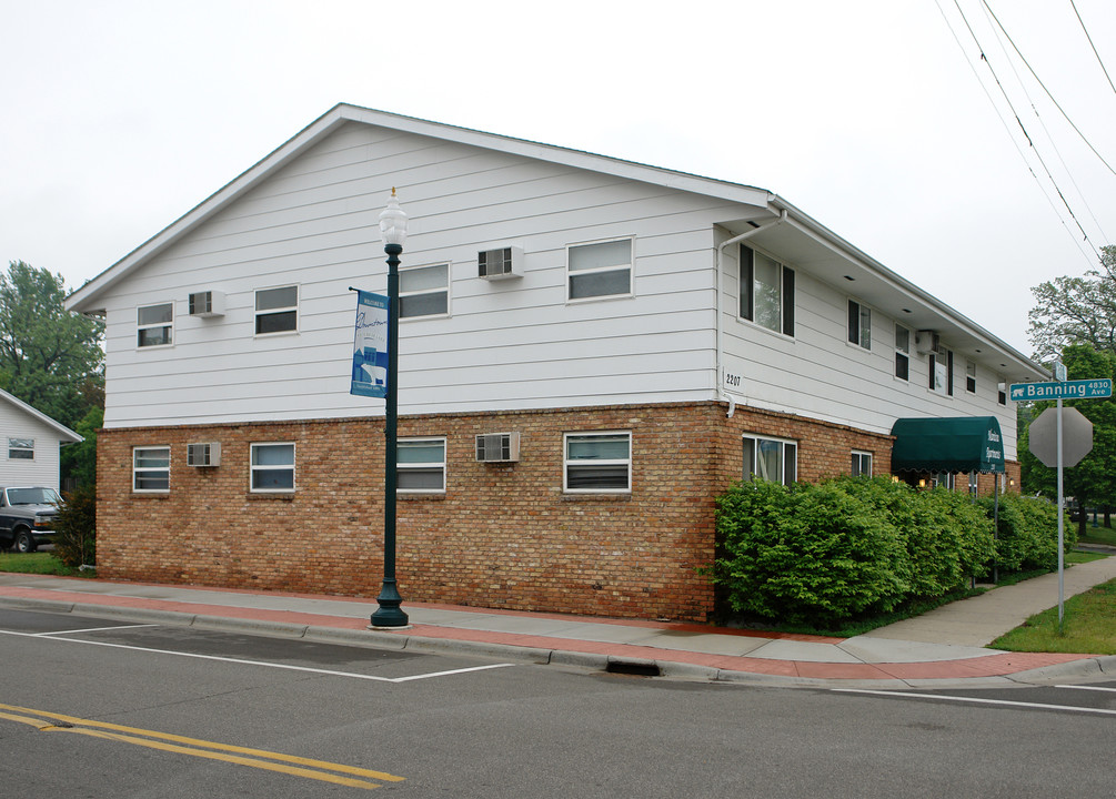 Manitou Apartments in White Bear Lake, MN - Building Photo