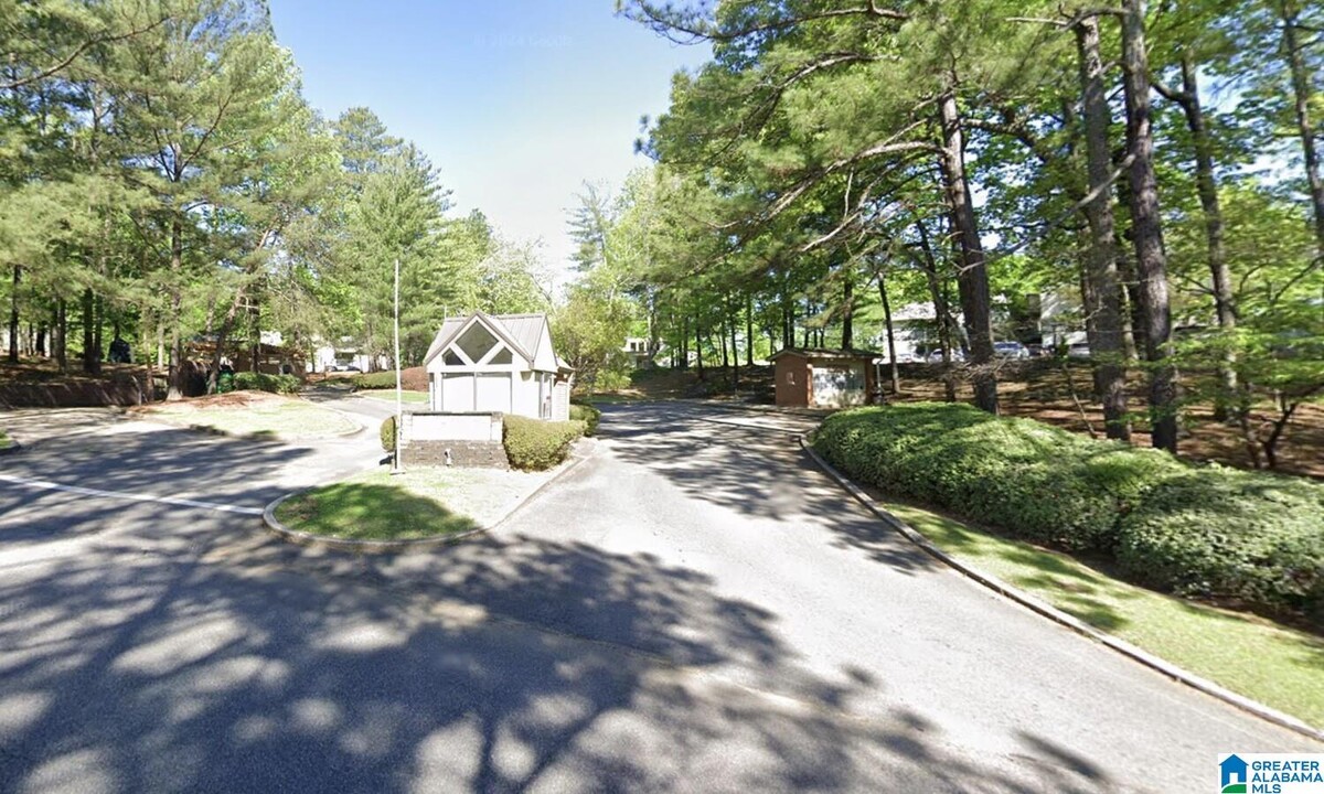 108 Gables Dr in Hoover, AL - Foto de edificio