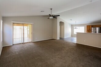 801 S 125th Ave in Avondale, AZ - Building Photo - Building Photo