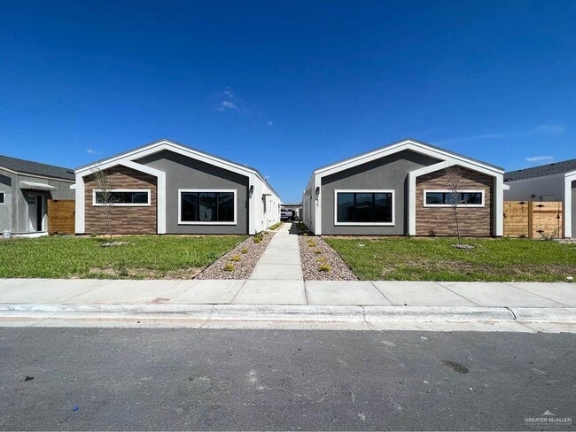 property at 14 Hibiscus Ave