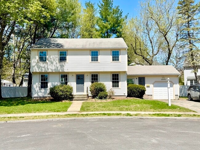 1 Brewster Dr