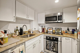 321 Dartmouth St, Unit 5 in Boston, MA - Building Photo - Building Photo