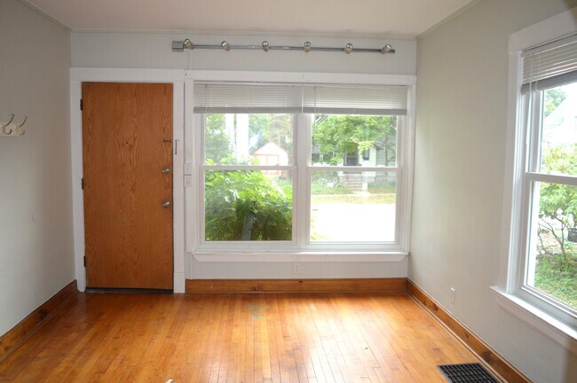 142 S Marquette St, Unit 1 in Madison, WI - Building Photo - Building Photo