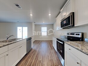 1329 John Swann St in Navassa, NC - Foto de edificio - Building Photo