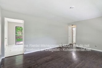 5336 Appleton Ave in Raytown, MO - Foto de edificio - Building Photo