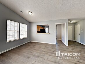 5634 Waverly Lynn Ln in Charlotte, NC - Building Photo - Building Photo