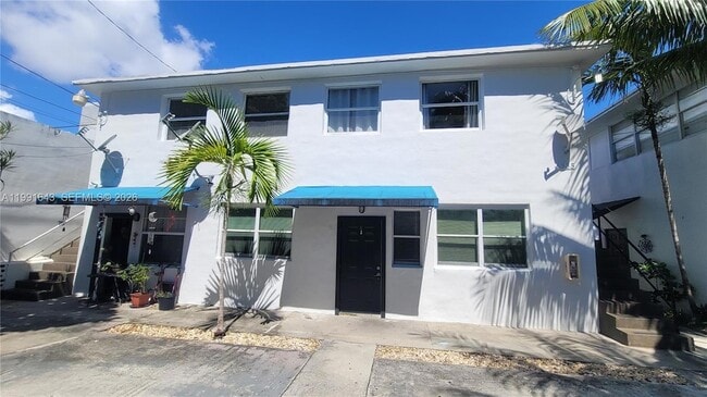 1335 SW 8th St, Unit 3 in Miami, FL - Building Photo - Building Photo