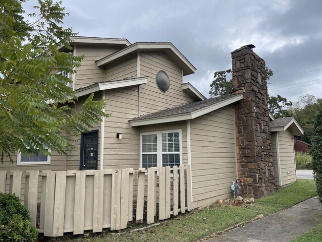 property at 13811 Turnberry Ln