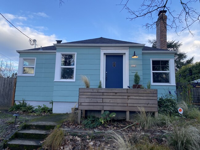 property at 7216 N McKenna Ave